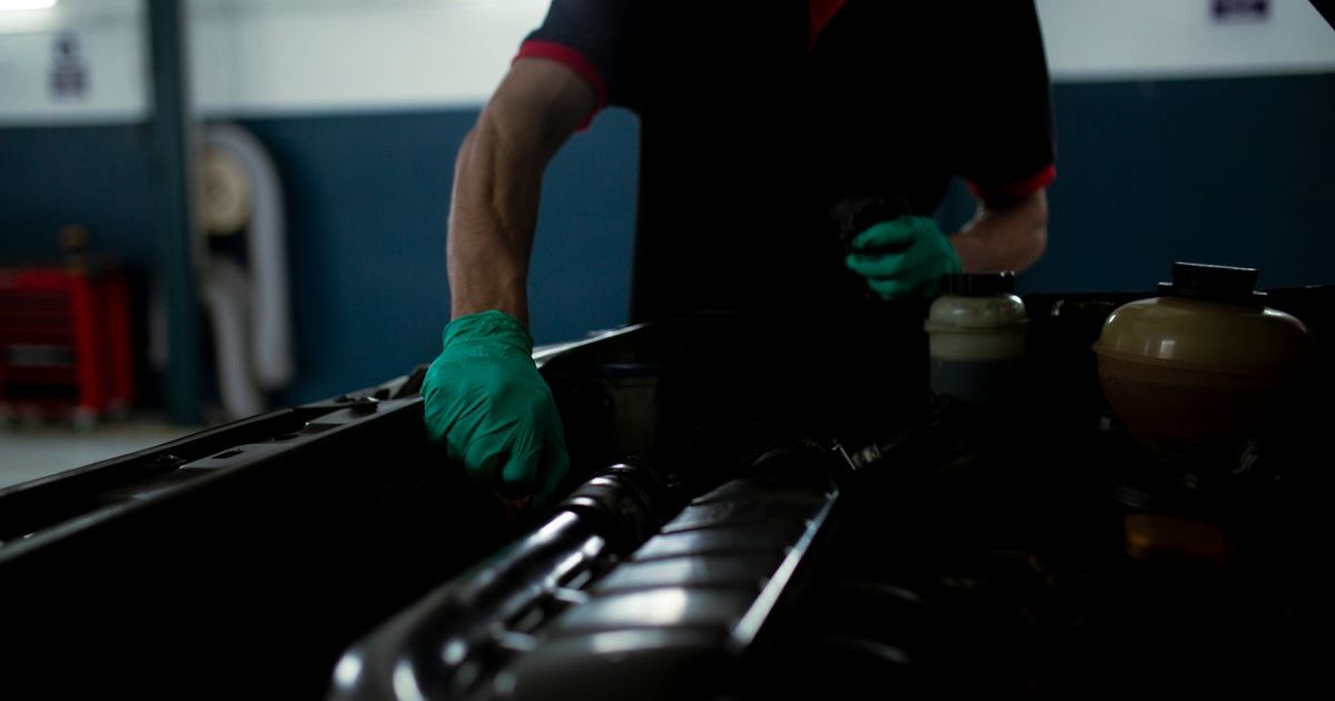 Suspension and Shock Absorber Care on Potholed and Unpaved Roads